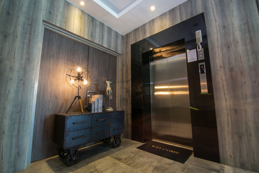 Indra Hotel - Boutique Suites 24/35