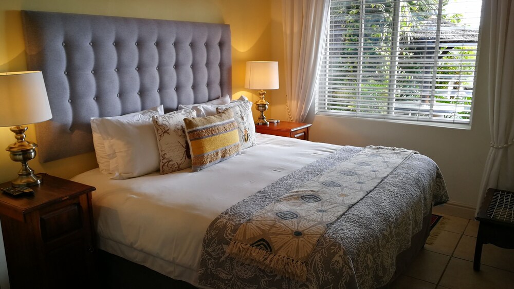 Bluegum Hill Guesthouse Apartments 13/35