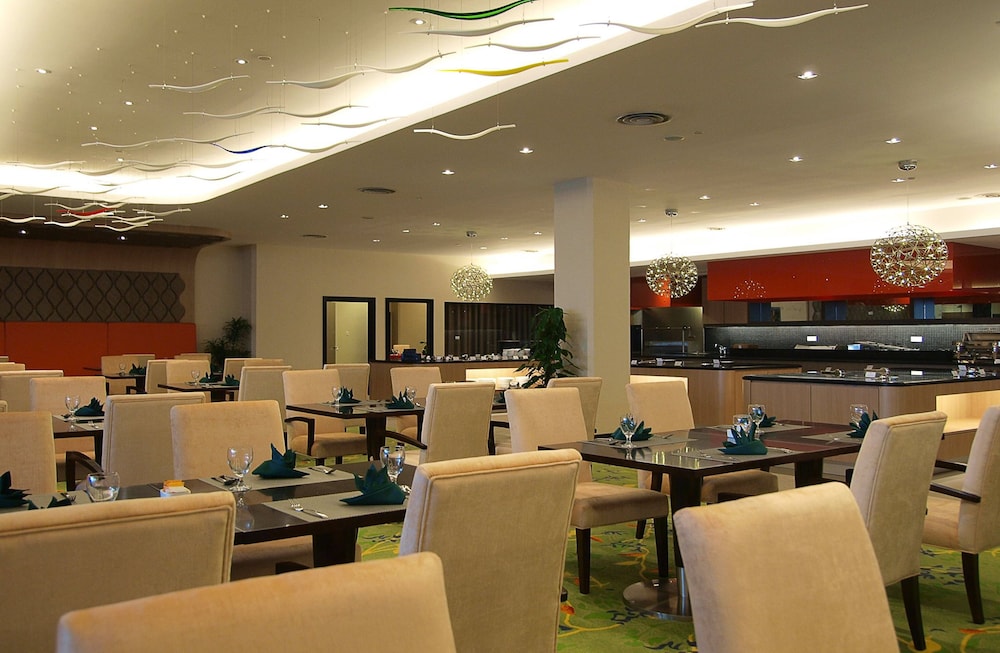 Imperial Hotel Kuching 33/41