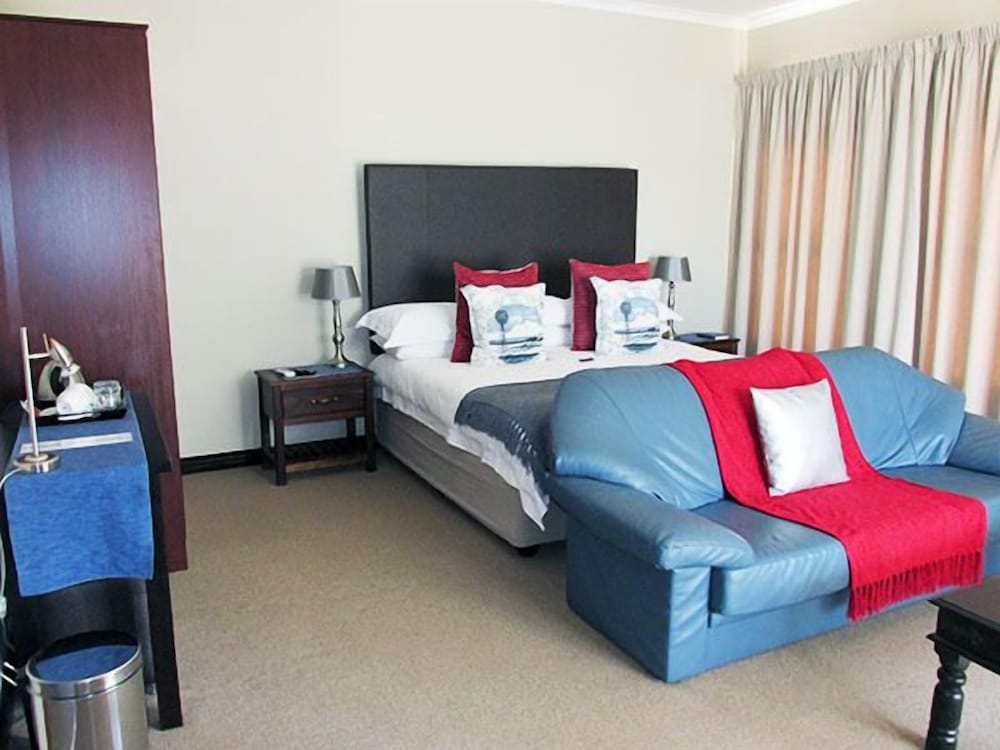 Karoo Sun Boutique Guest House 13/46