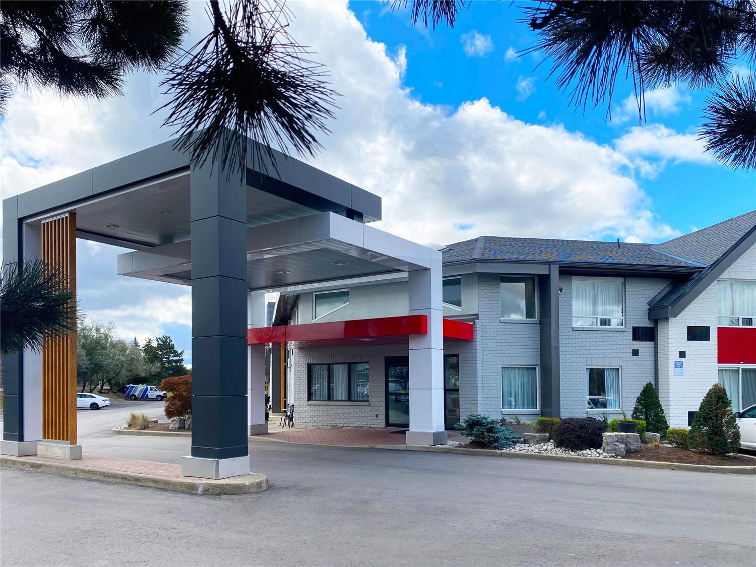 Comfort Inn Kenora, ON 1/37