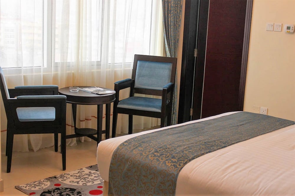 ROYAL PHOENICIA HOTEL 39/50