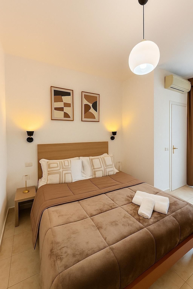Hotel Aurelia 8/45