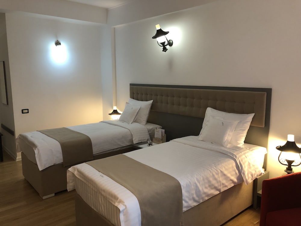 Ambra Boutique Hotel And Bistro 23/68