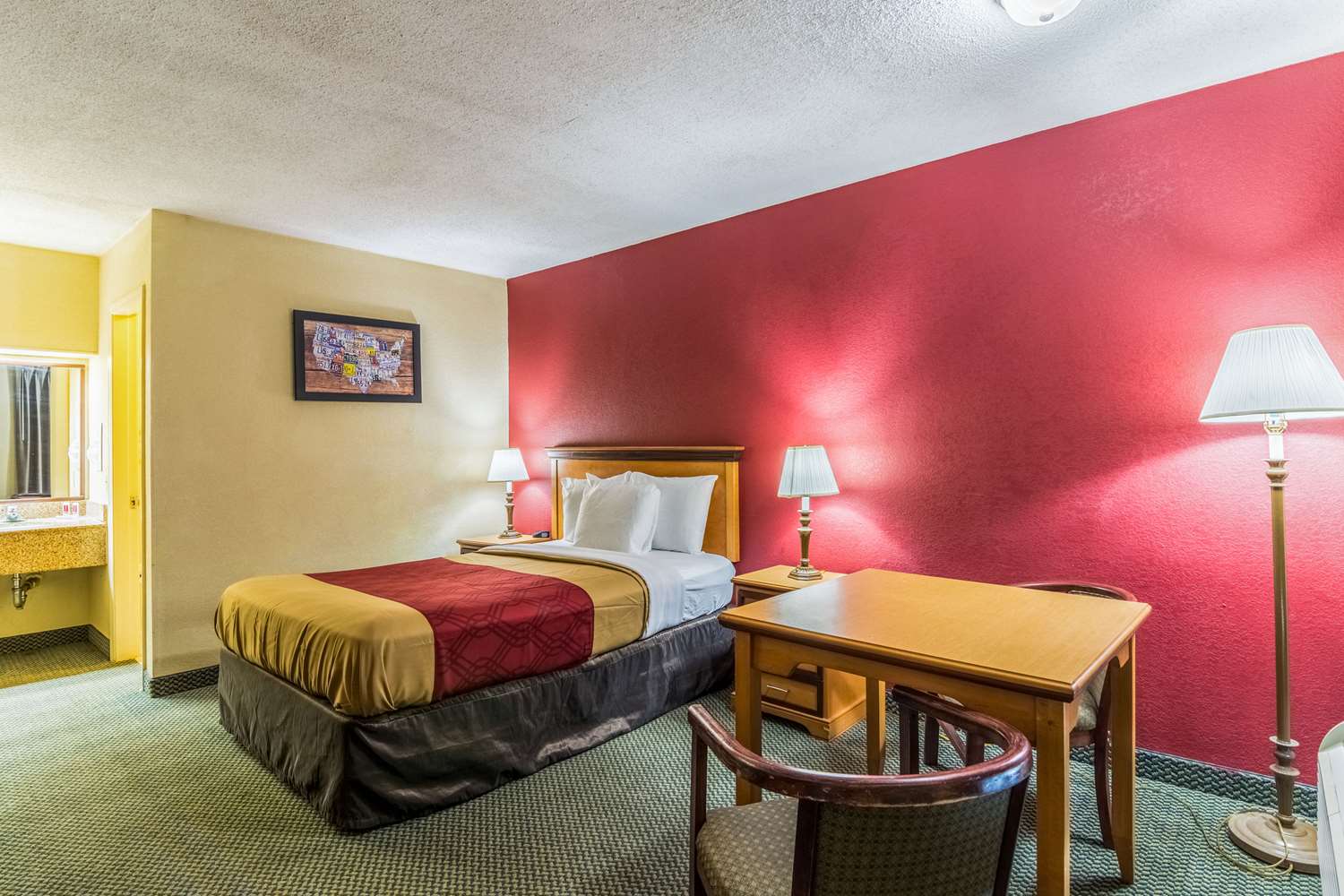 غرفة بسرير مزدوج لذوي الإعاقة، Econo Lodge Whiteville, NC 2/5