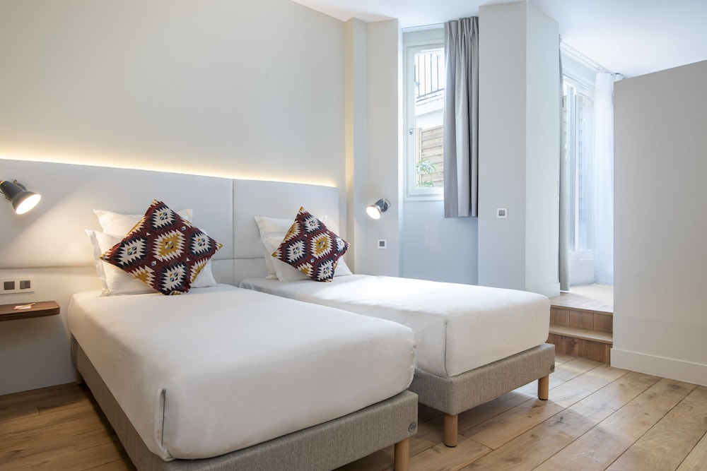 Hotel Magenta 38 by Happyculture 28/71