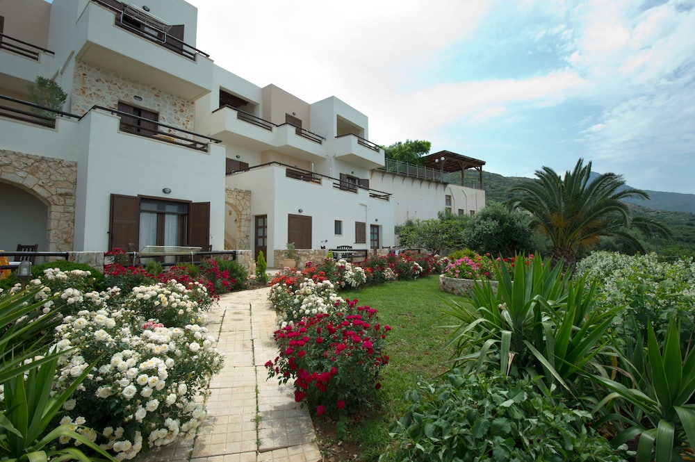 Kavoussi Resort 38/50