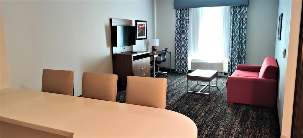 Best Western Plus Coachella Valley Inn & Suites 32/58