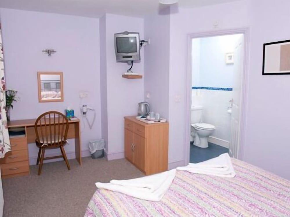 Holbrook B&amp;B 8/13