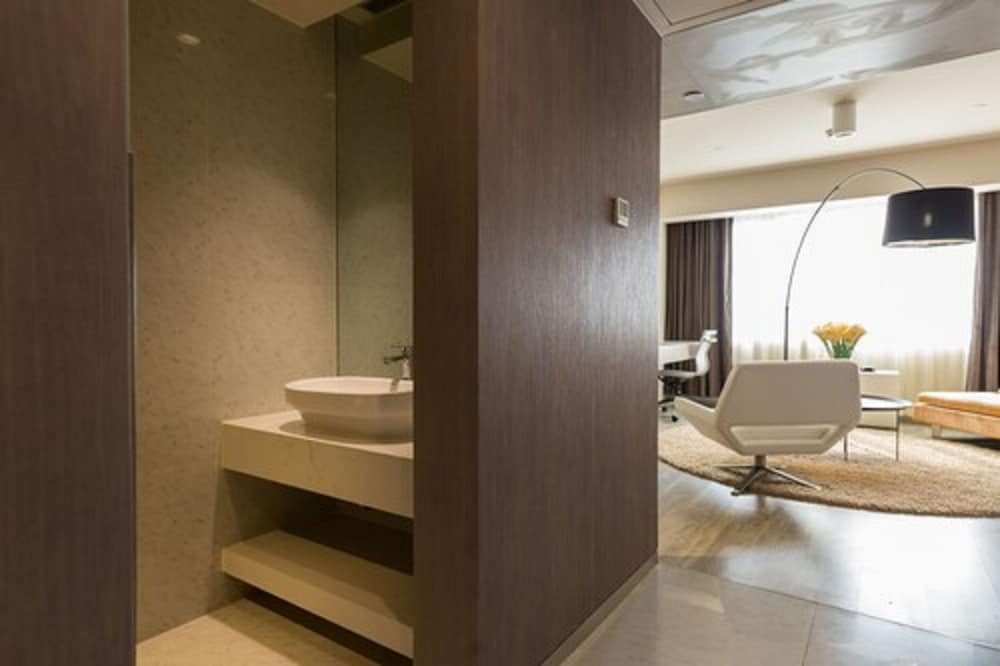 Hua Ting Guest House 47/50