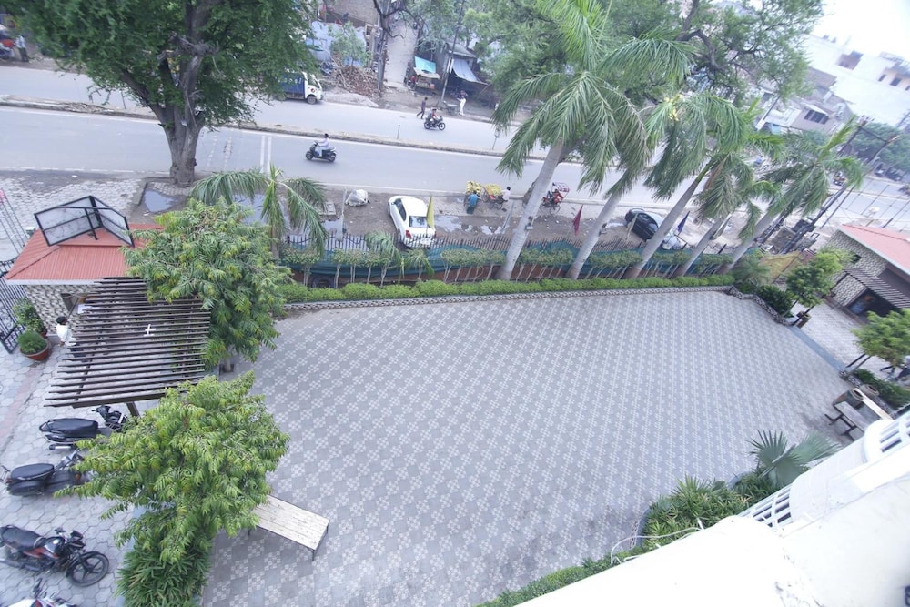 HOTEL SHEETAL REGENCY 36/41
