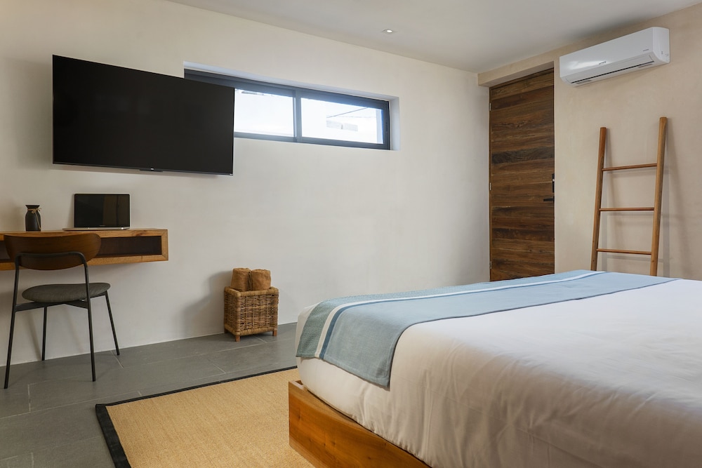 ELITE, KING BED