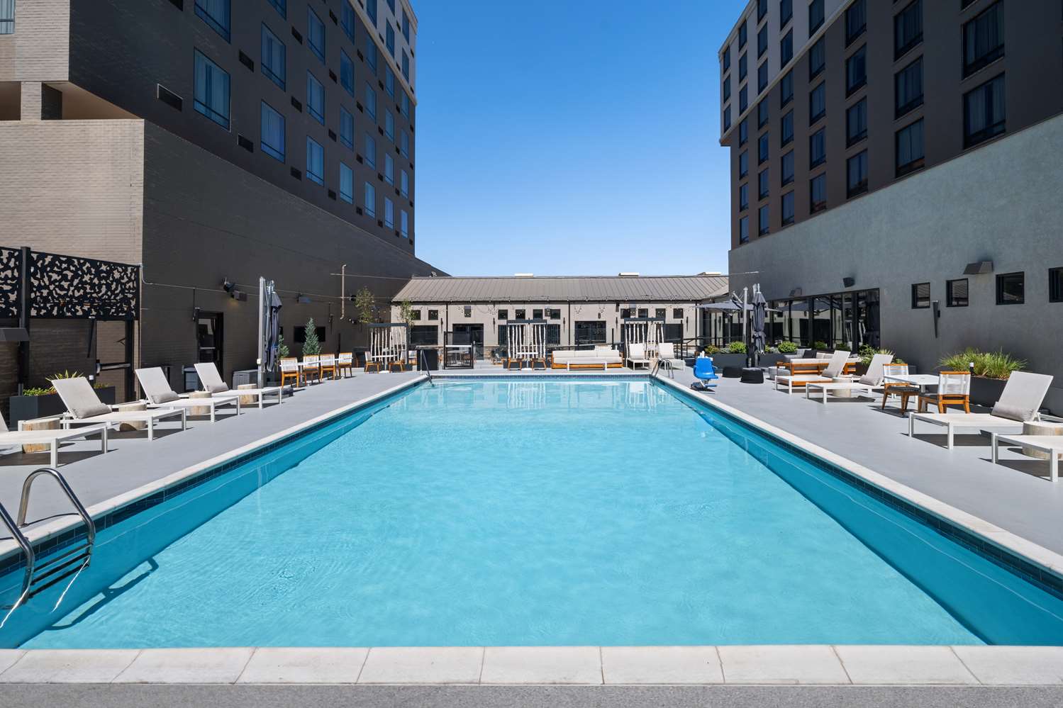 DoubleTree by Hilton Denver Cherry Creek 21/21