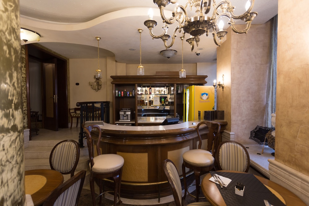 Zeus Essence Bucharest Venezia 53/64