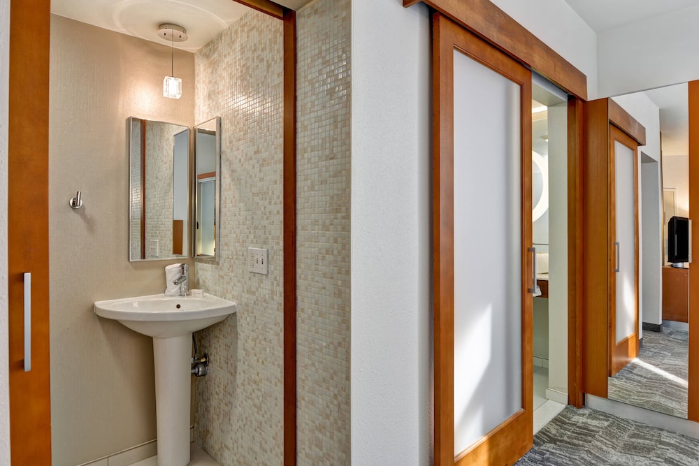 Springhill Suites by Marriott Midtown Cincinnati 13/52