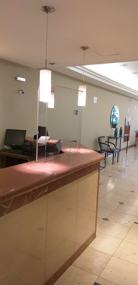 Hotel Moncloa 6/25