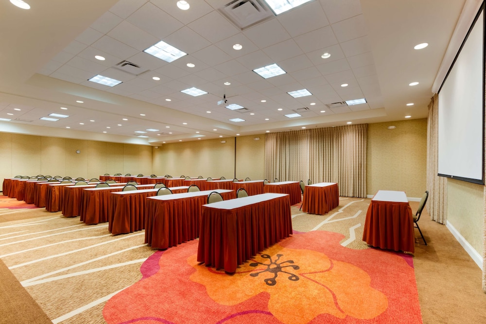 Hilton Garden Inn Atlanta East Stonecrest 55/63