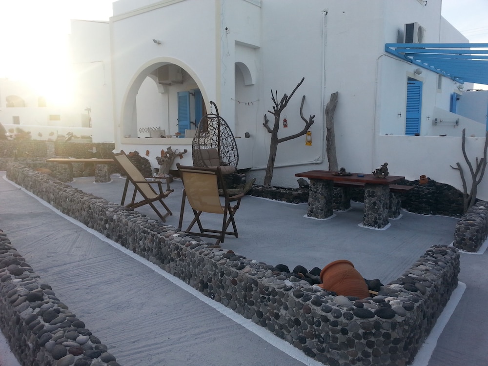 Pension Livadaros 38/71