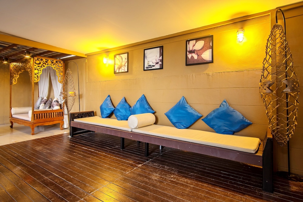 Nai Yang Beach Hotel 7/23