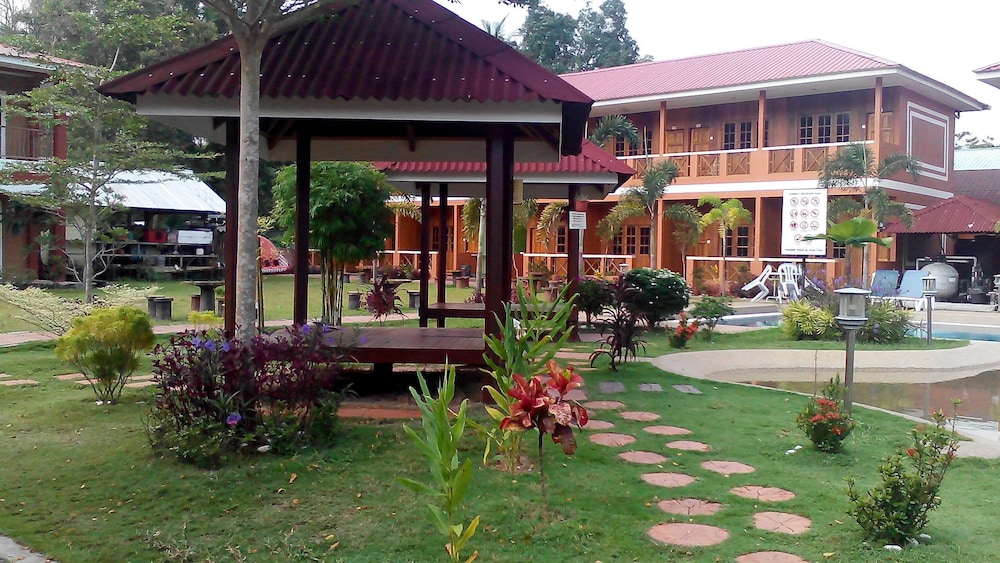 Purnama Beach Resort 63/67