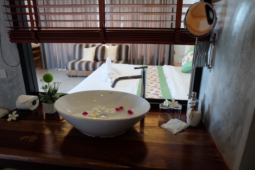 White Sand Halal House Krabi 28/29