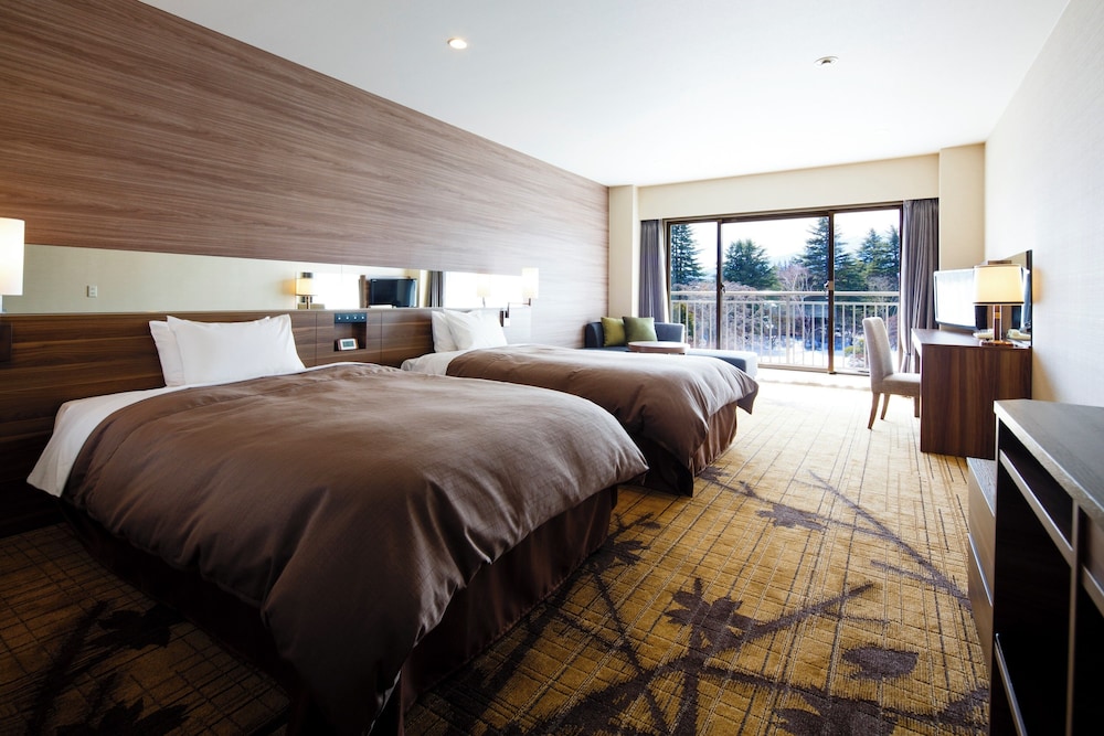 MODERATE, TWIN BEDS, MOUNTAIN VIEW
