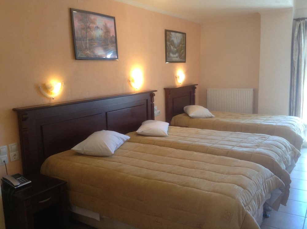 Kosta-Famissi Hotel 20/45