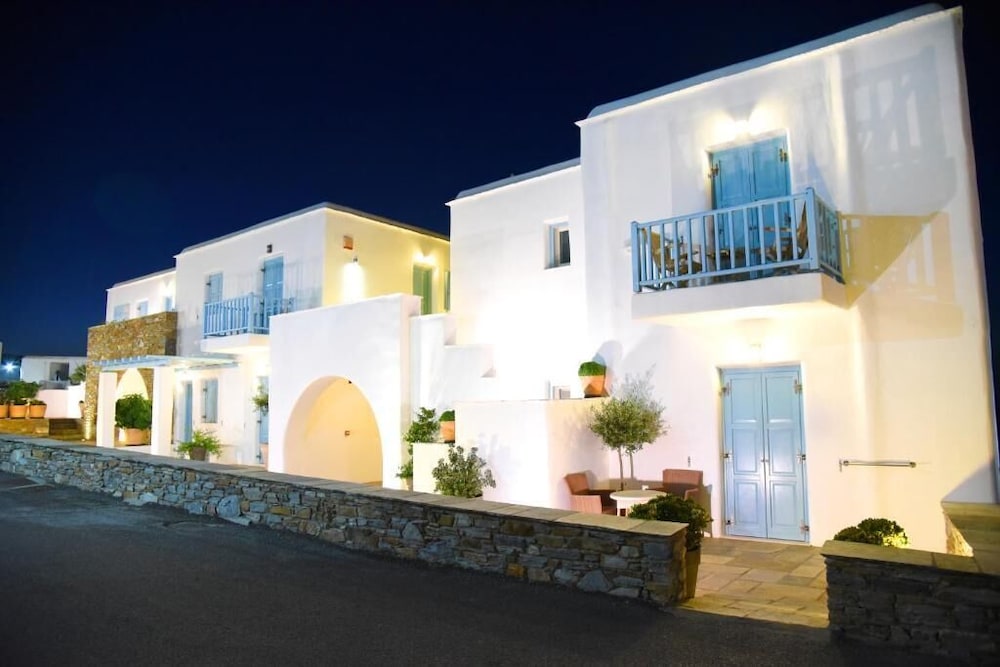 Messaria Hotel 4/63