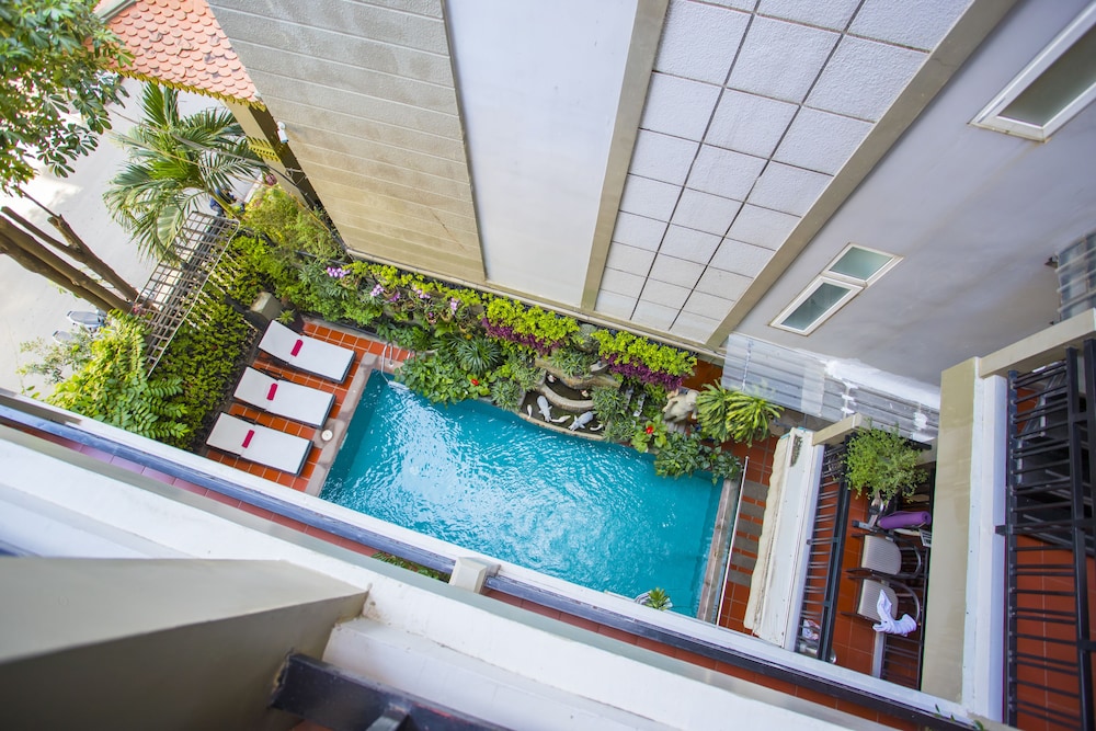 KING GRAND BOUTIQUE HOTEL 10/73
