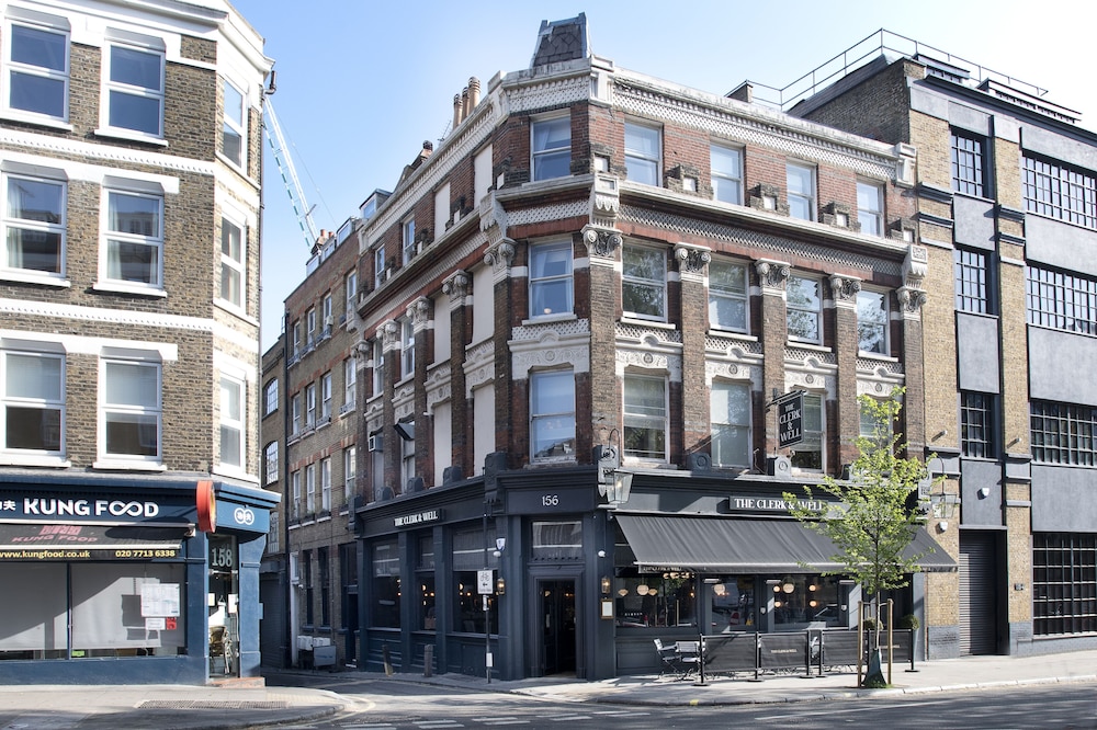 The Clerk &amp; Well Pub &amp; Rooms 43/52