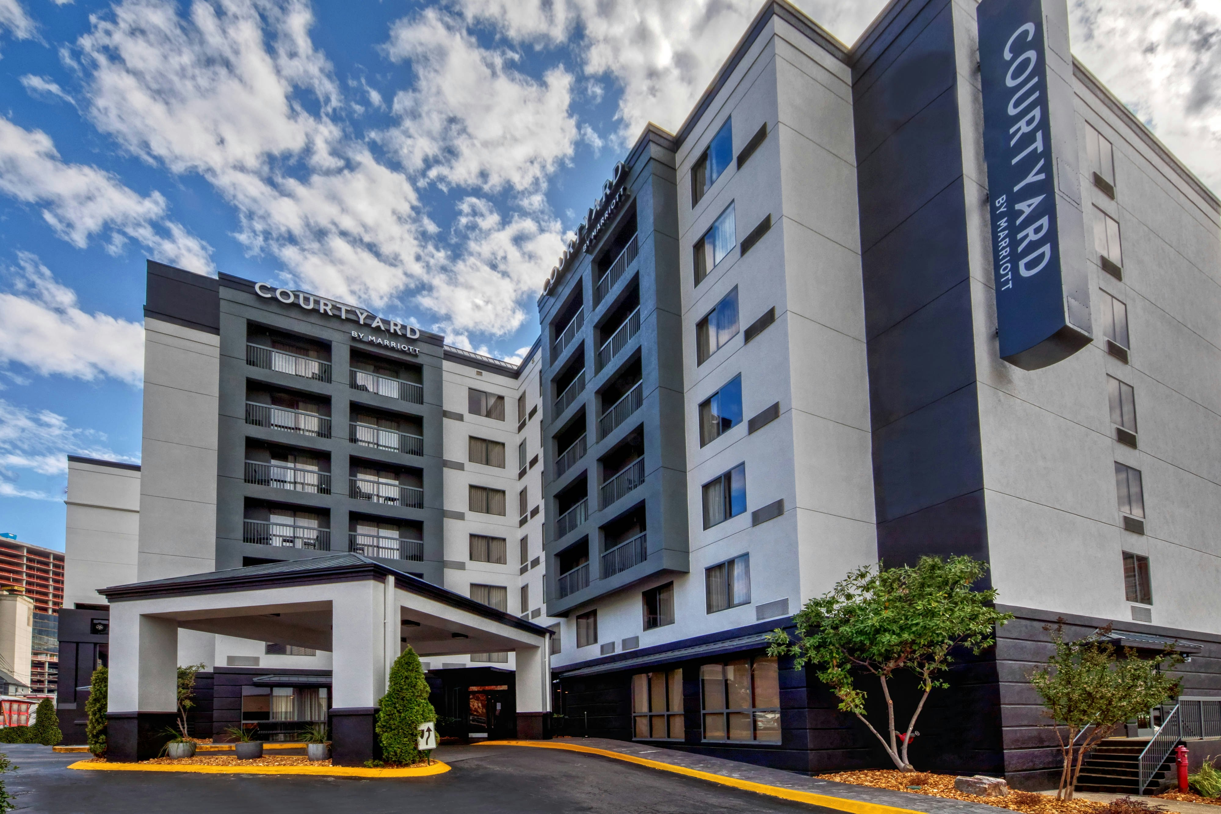Courtyard By Marriott Vanderbilt-West End 19/21