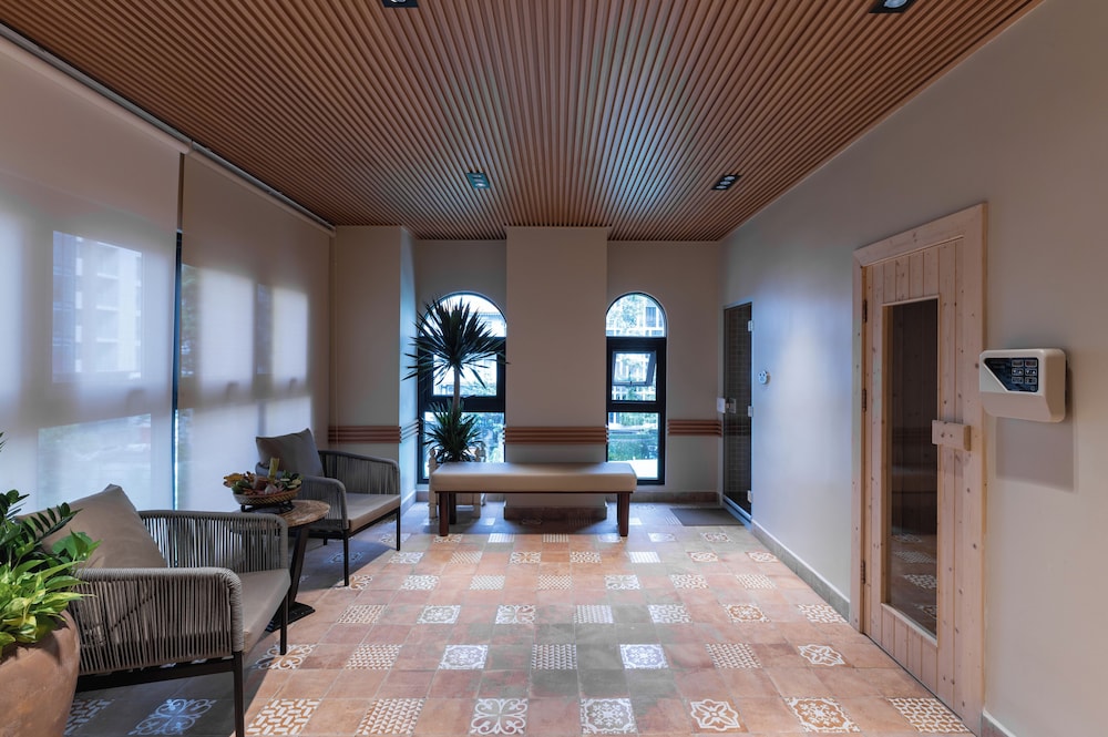 Anik Palace 22/47