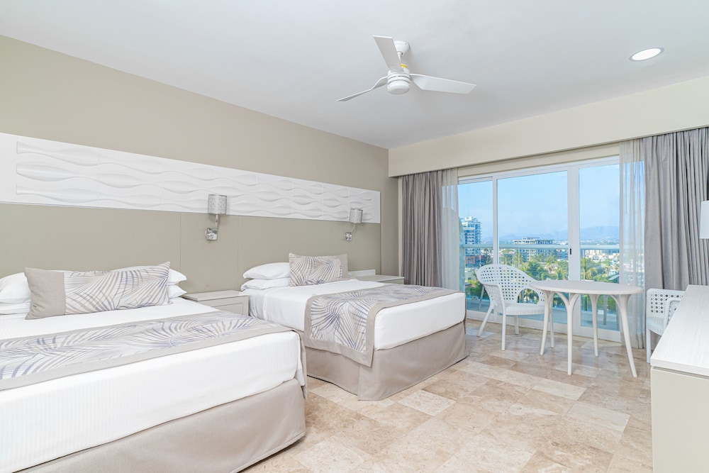 DELUXE, DOUBLE BED, RESORT VIEW