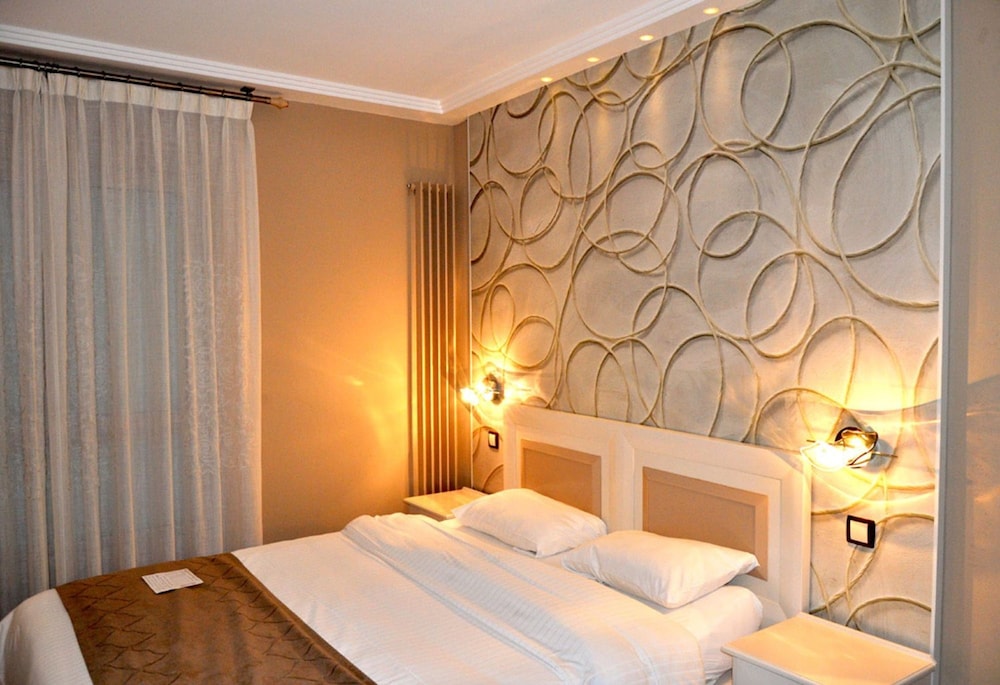 Logis Hotel Restaurant Le Fruitier 3/35