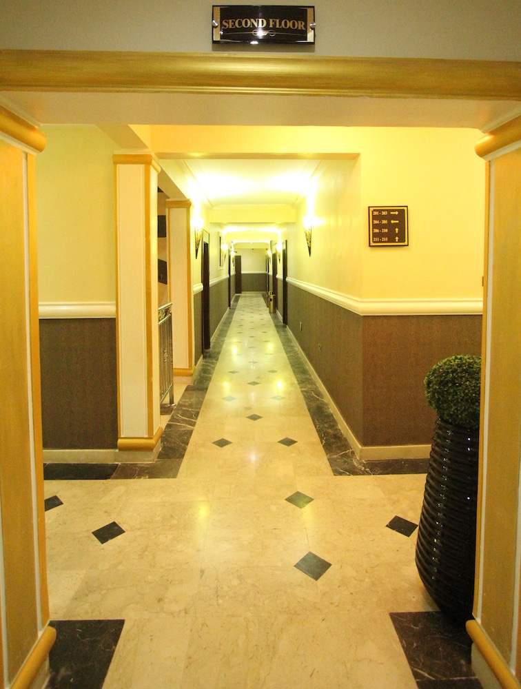 Eterno Hotels Limited 26/32