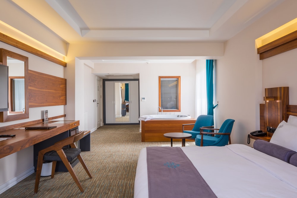 Karpalas City Hotel & Spa 36/70