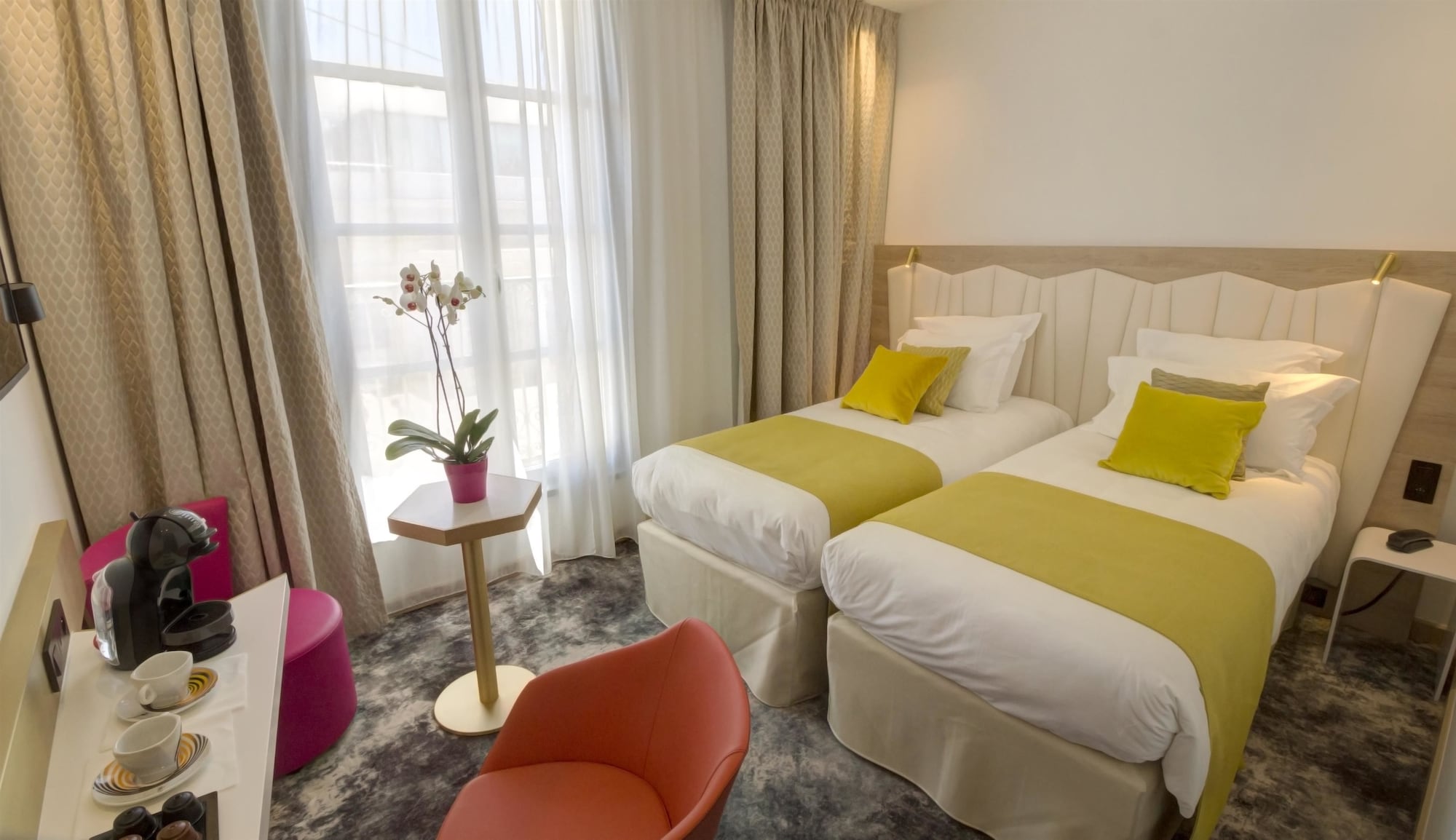 Exclusive, Twin Beds