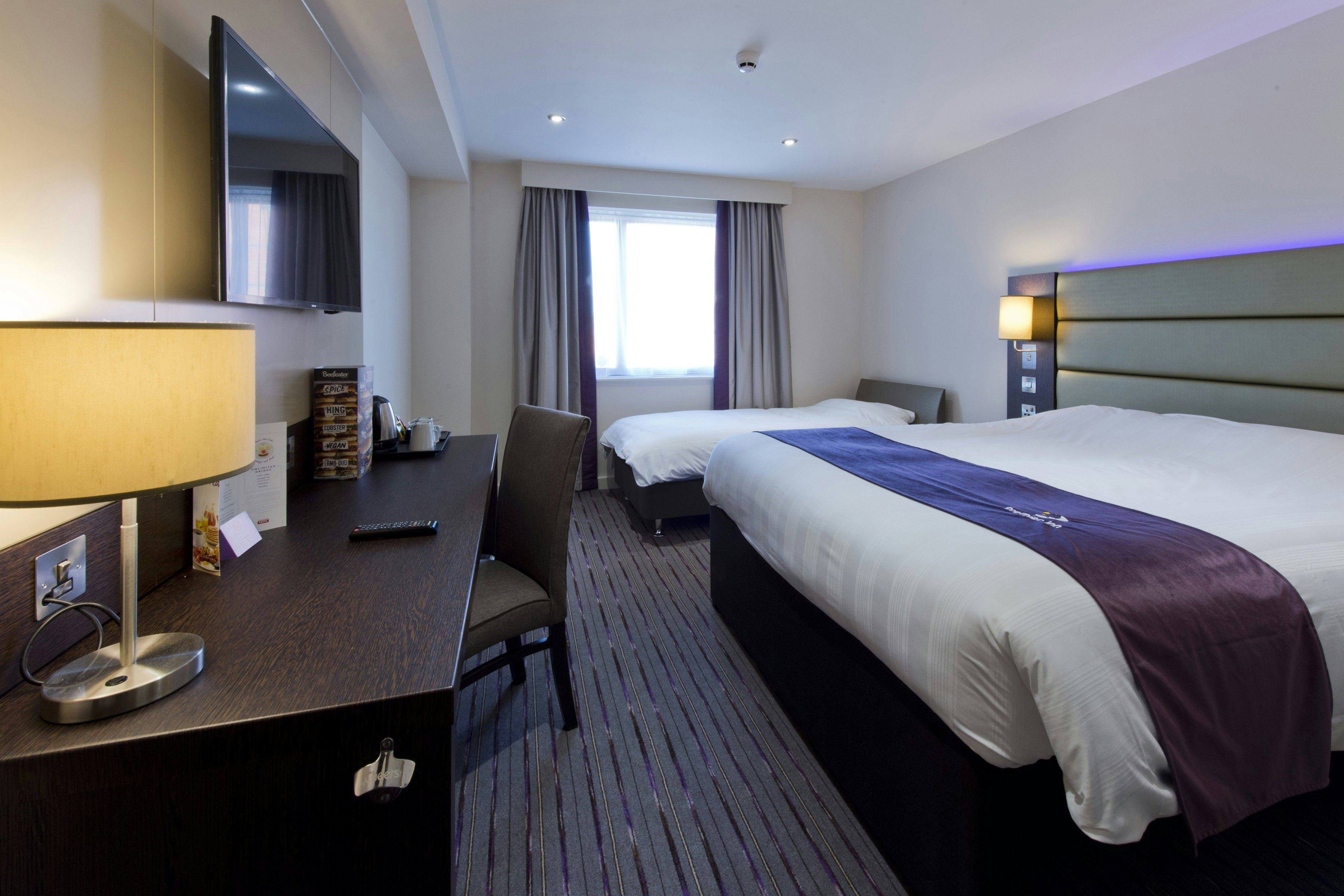 Premier Inn Gloucester (Quayside) 23/42