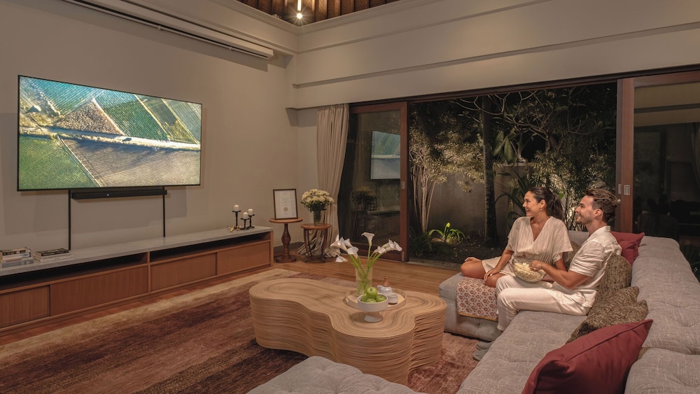 THE SHANTI RESIDENCE AND RESORT 47/66