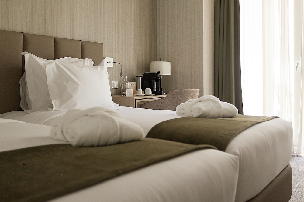 SUPERIOR, TWIN BEDS