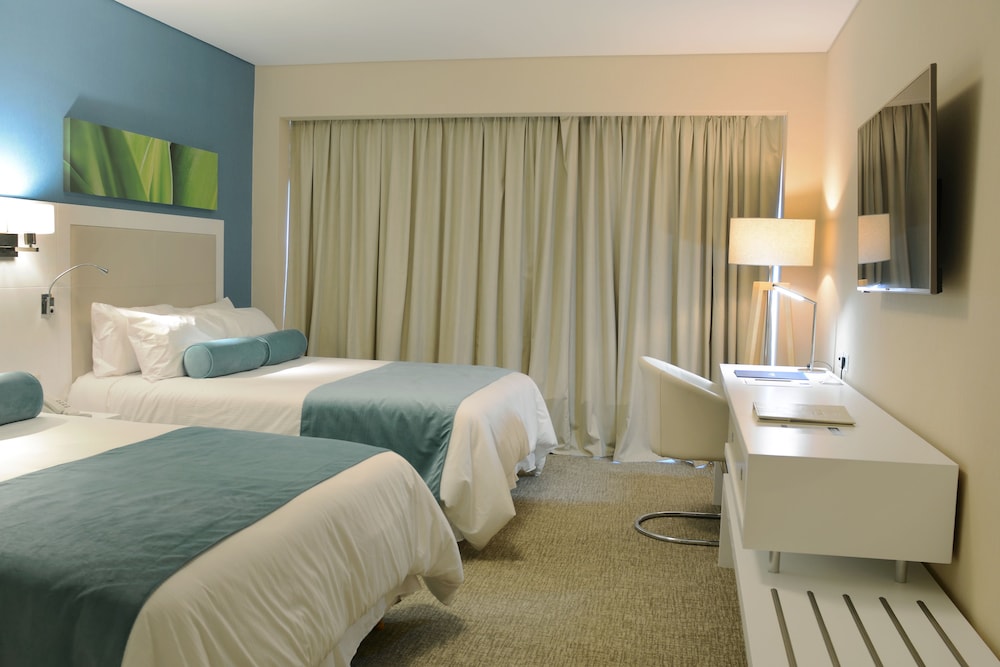 EPIC HOTEL VILLA DE MERLO 11/56