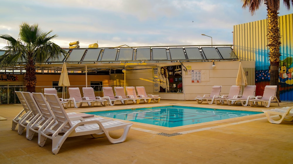 Aes Club Hotel 3/67