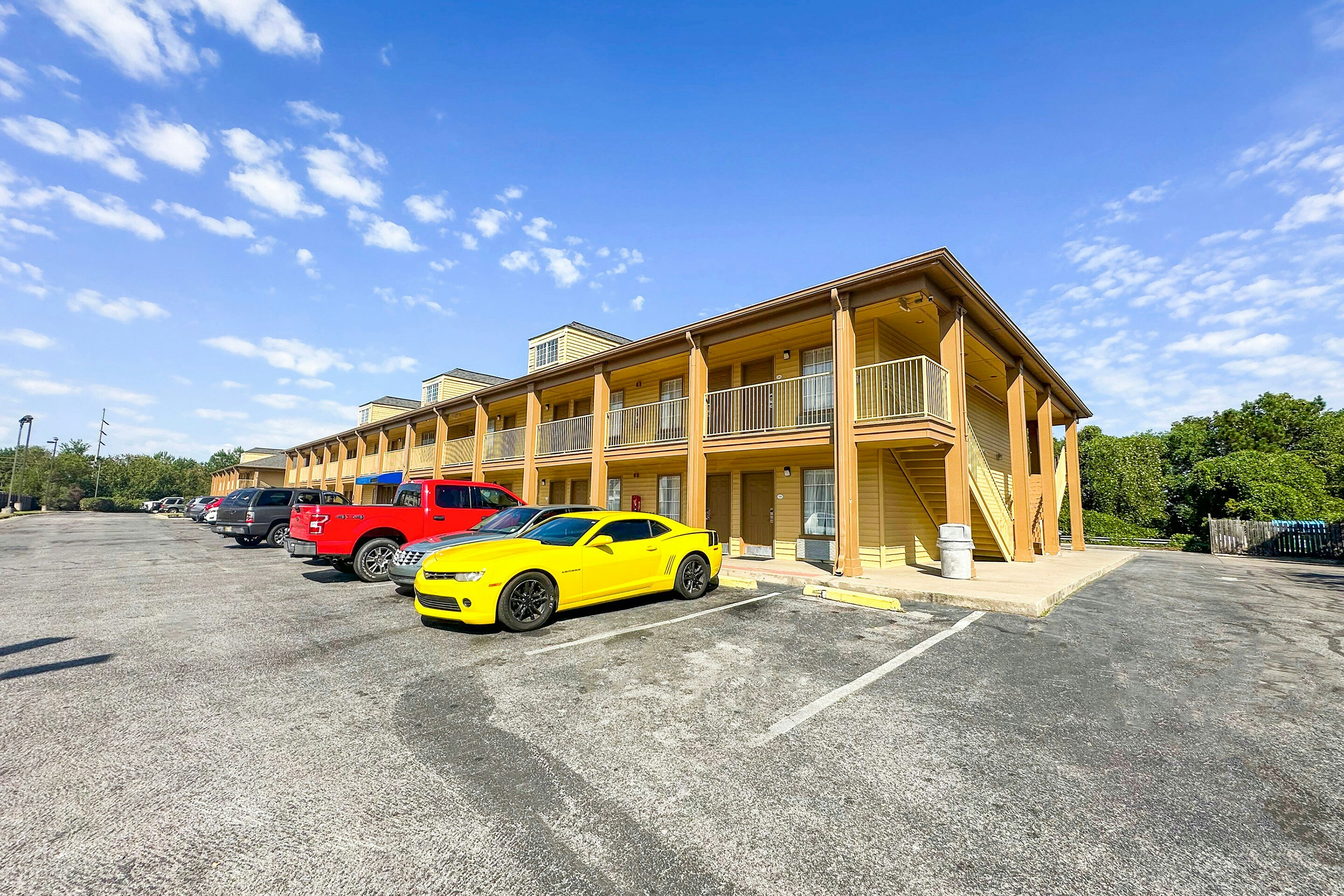 Bonita Lakes Inn by Capital O Meridian I20 55/68