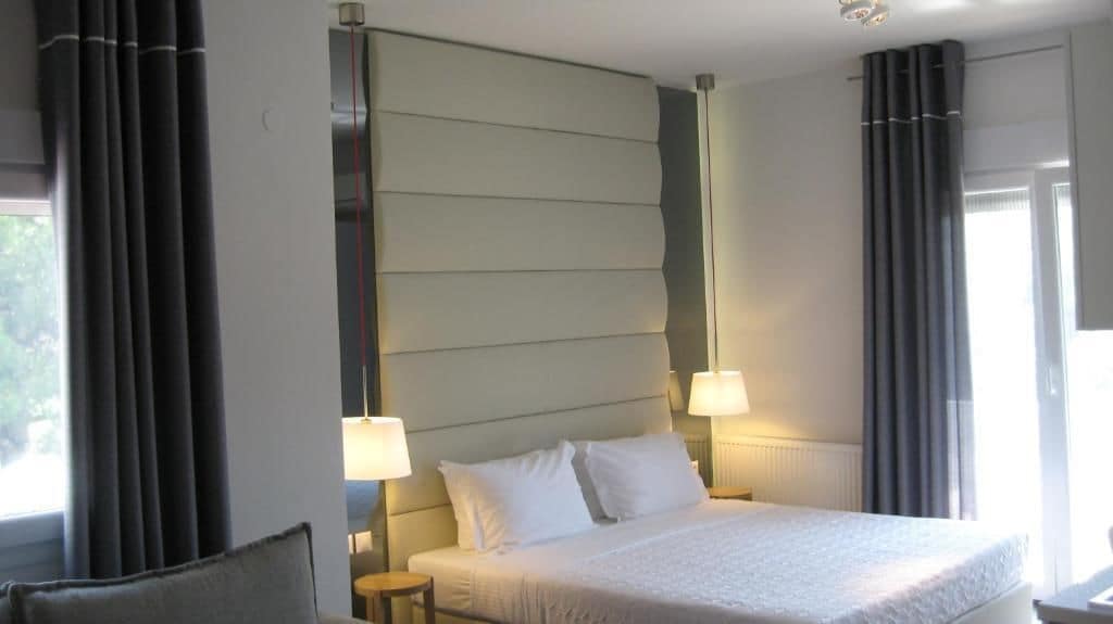 DELUXE, SUITE