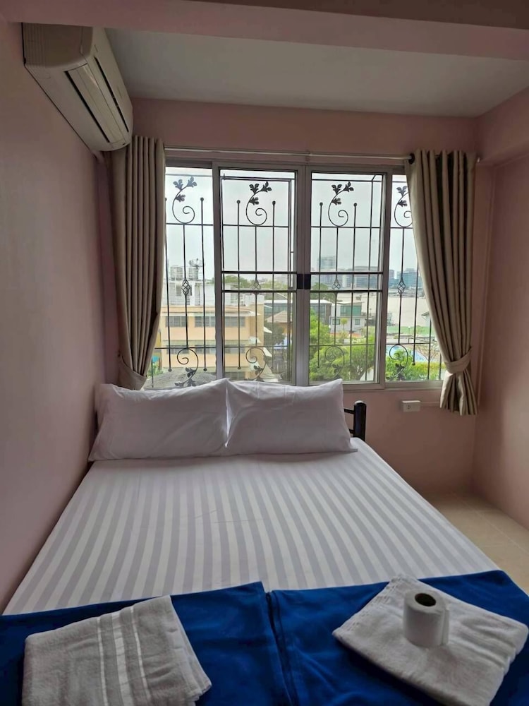 STANDARD, DOUBLE OR TWIN BED