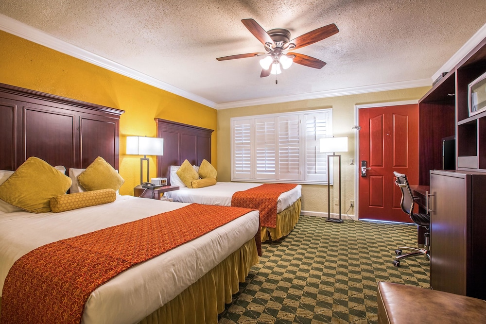 Clarion Collection Hotel Pacific Grove - Monterey 19/30