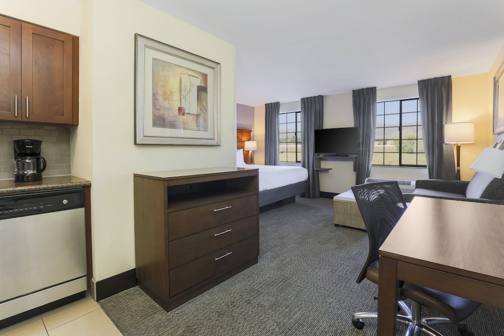 Staybridge Suites Reno 35/45