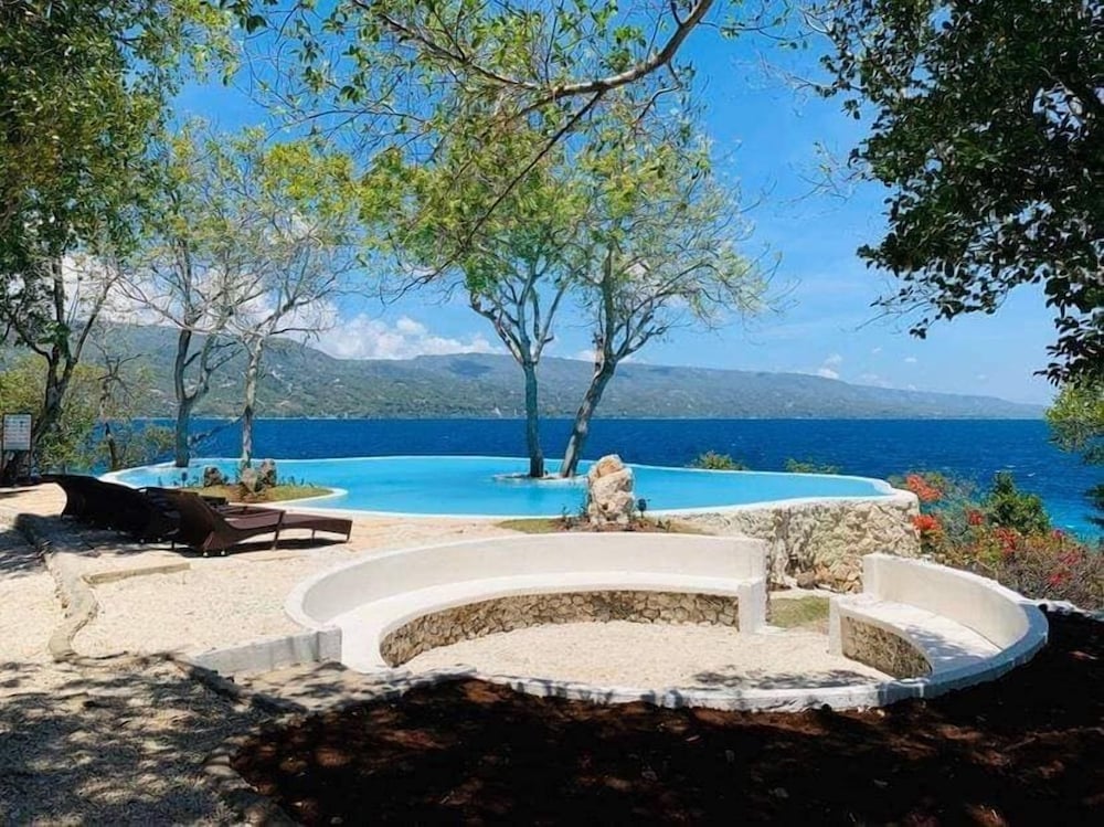 Bluewater Sumilon Island Resort 40/50