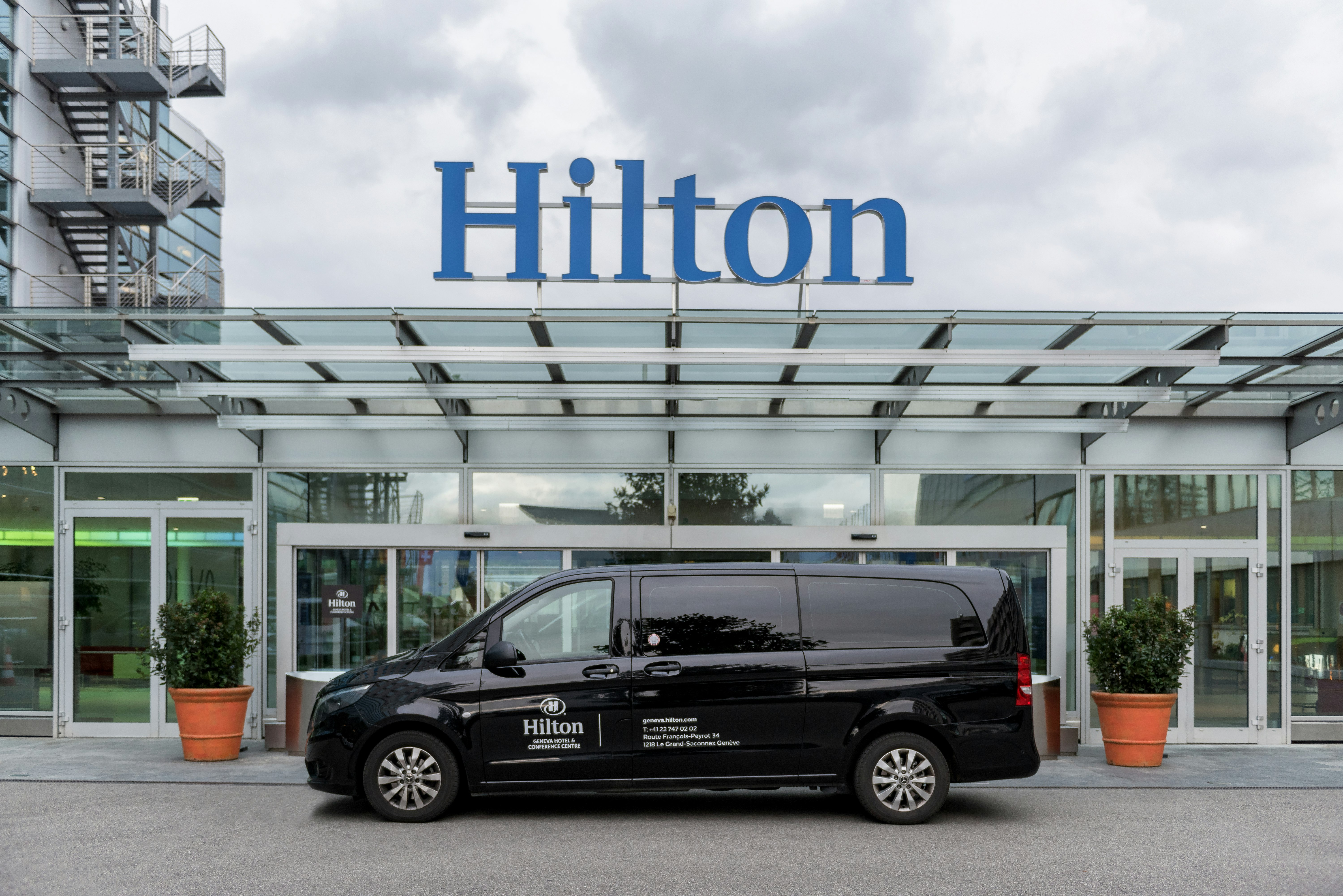 Hilton Geneva Hotel and Conference Centre (EX-Starling E EX-Crowne) 74/81