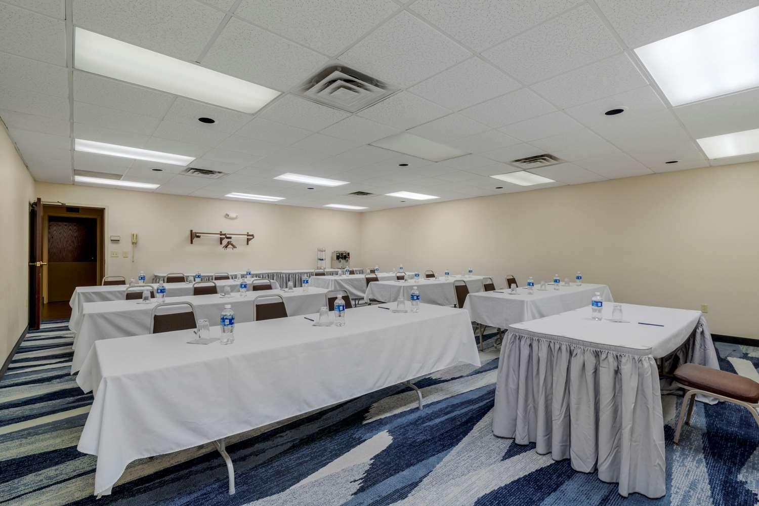 Comfort Suites Bismarck, ND 7/8